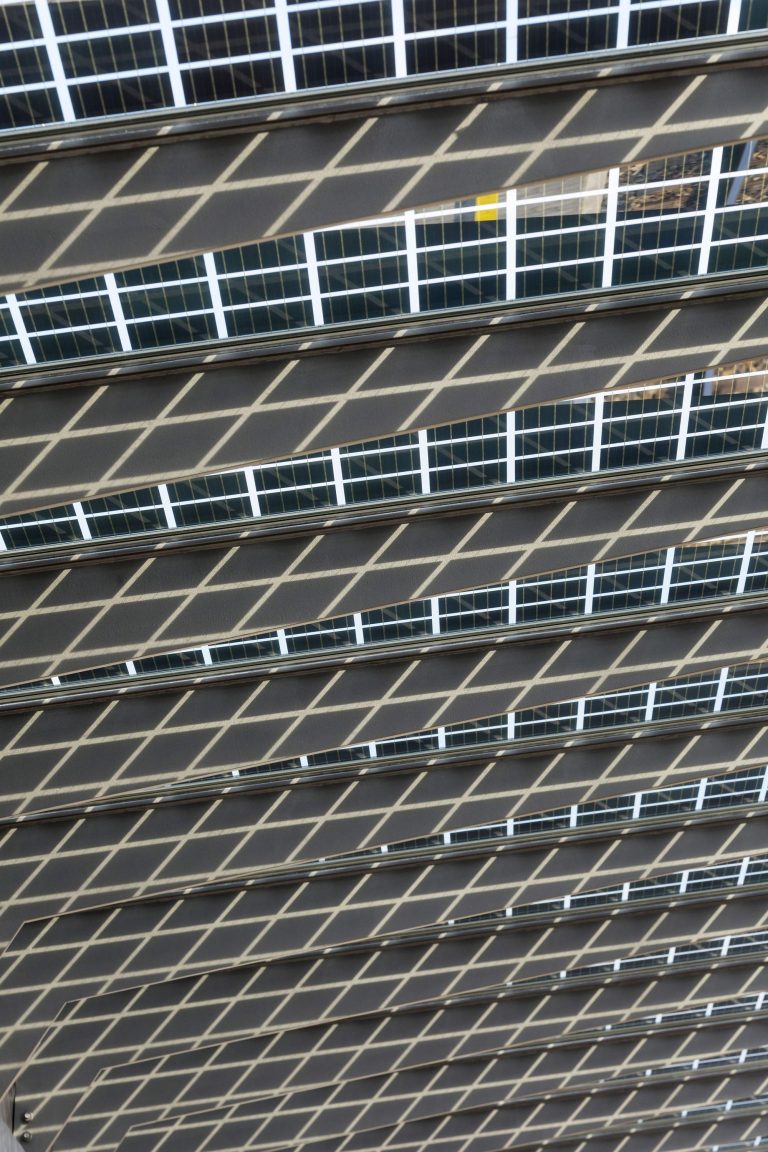 Vienna, Matzleindorferplatz: Train station platform roofs